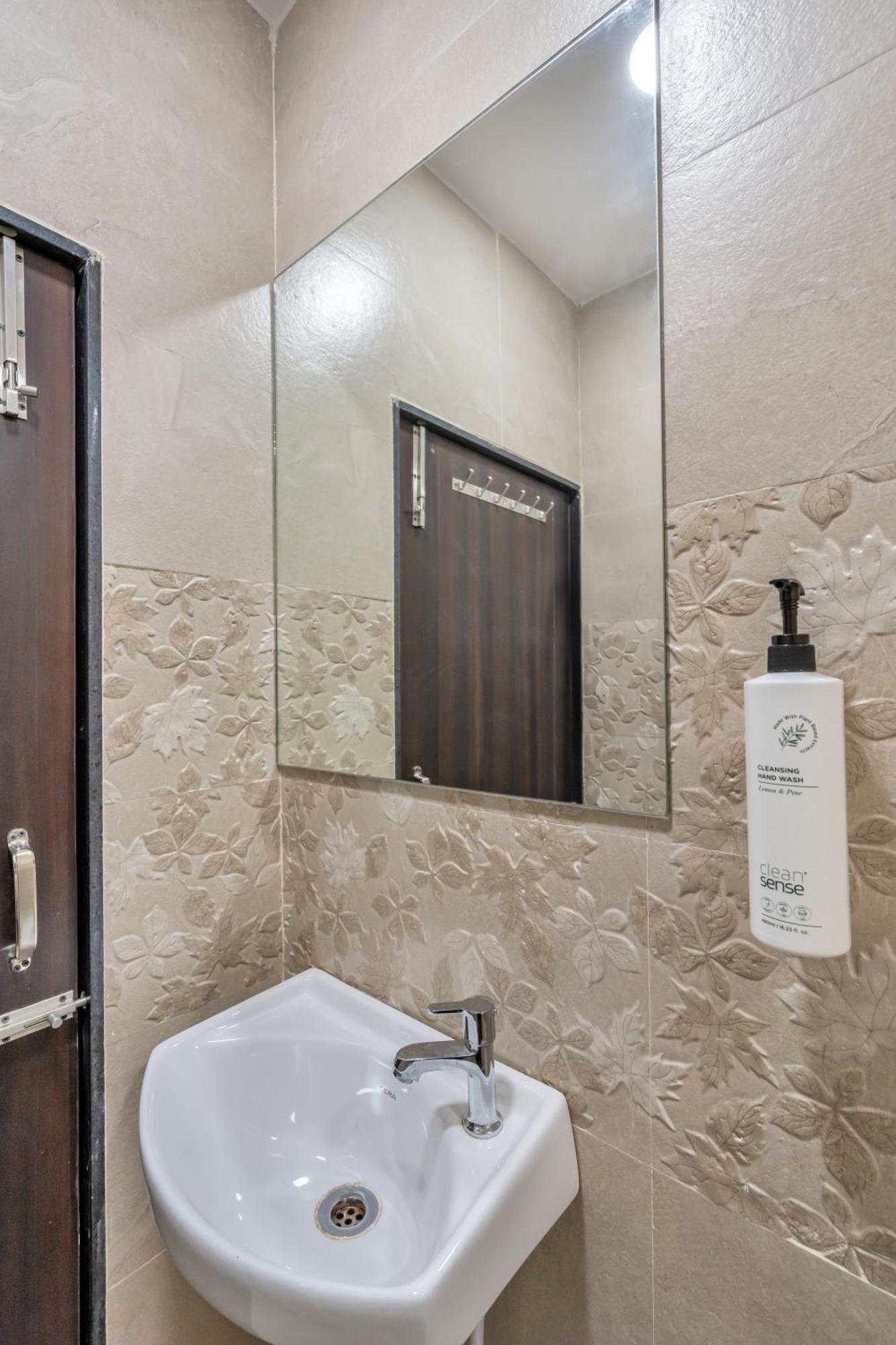 Myspace Hotel Shree Vaibhav Nagpur Zewnętrze zdjęcie